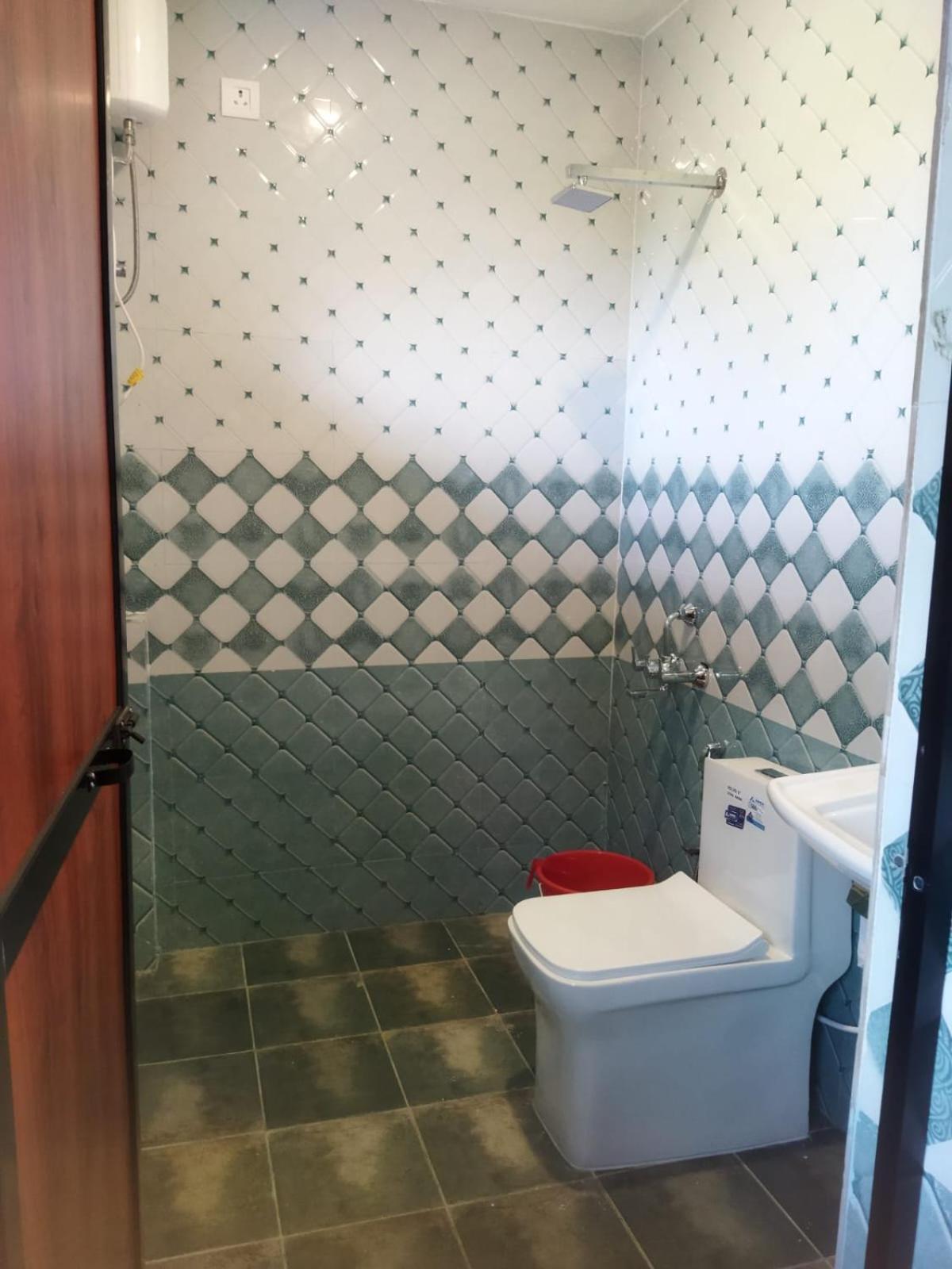 Bens Inn Мандрем Екстериор снимка